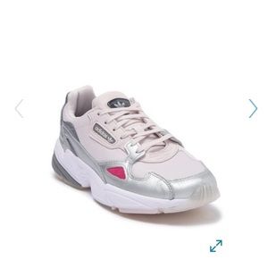 Adidas Falcon in Orchid